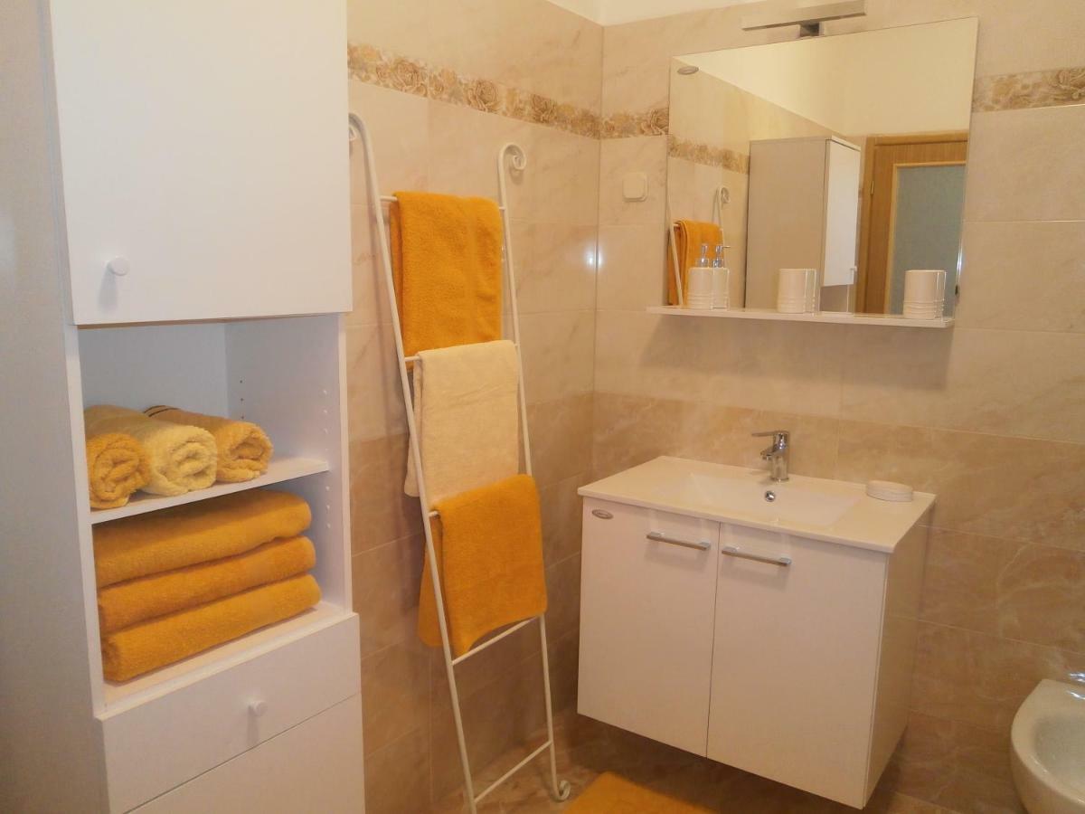 Apartments Nela Porec Exterior photo